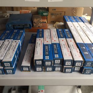 巖崎紫外線uv燈_EYE巖崎紫外線UV燈!EYE巖崎JCR12V30W20H/G1,鹵素?zé)? decoding=