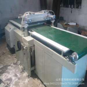 專業(yè)定做廣告電視背景墻淋涂機(jī)大型環(huán)保不起泡UV光油機(jī)固化機(jī)