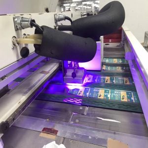 廠家直銷LEDUV水冷固化機(jī)uv紫外線燈標(biāo)簽印刷噴碼機(jī)不干膠UV固化